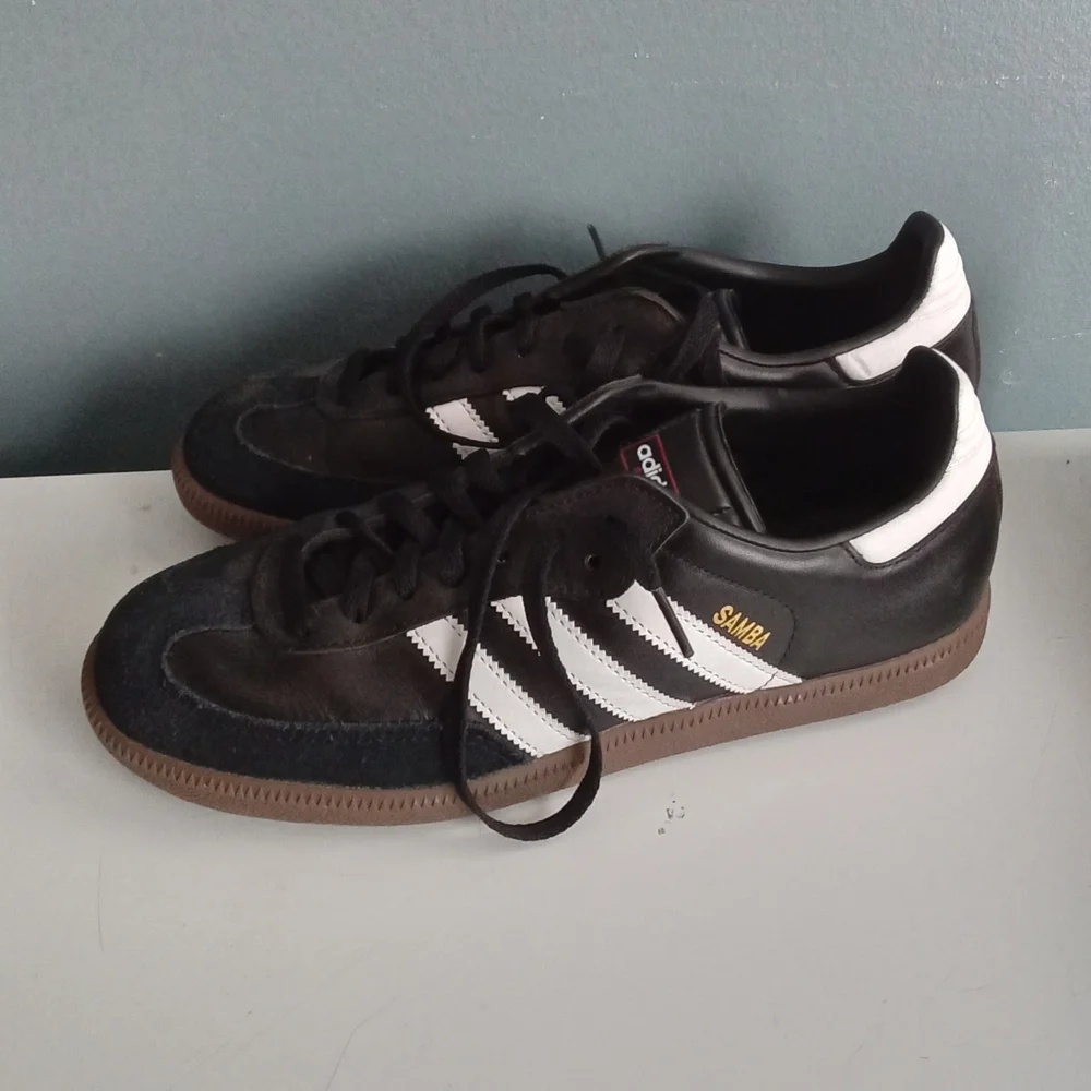 Adidas Samba Classic Black White Leather Gum Sole Sneakers Mens Size‎